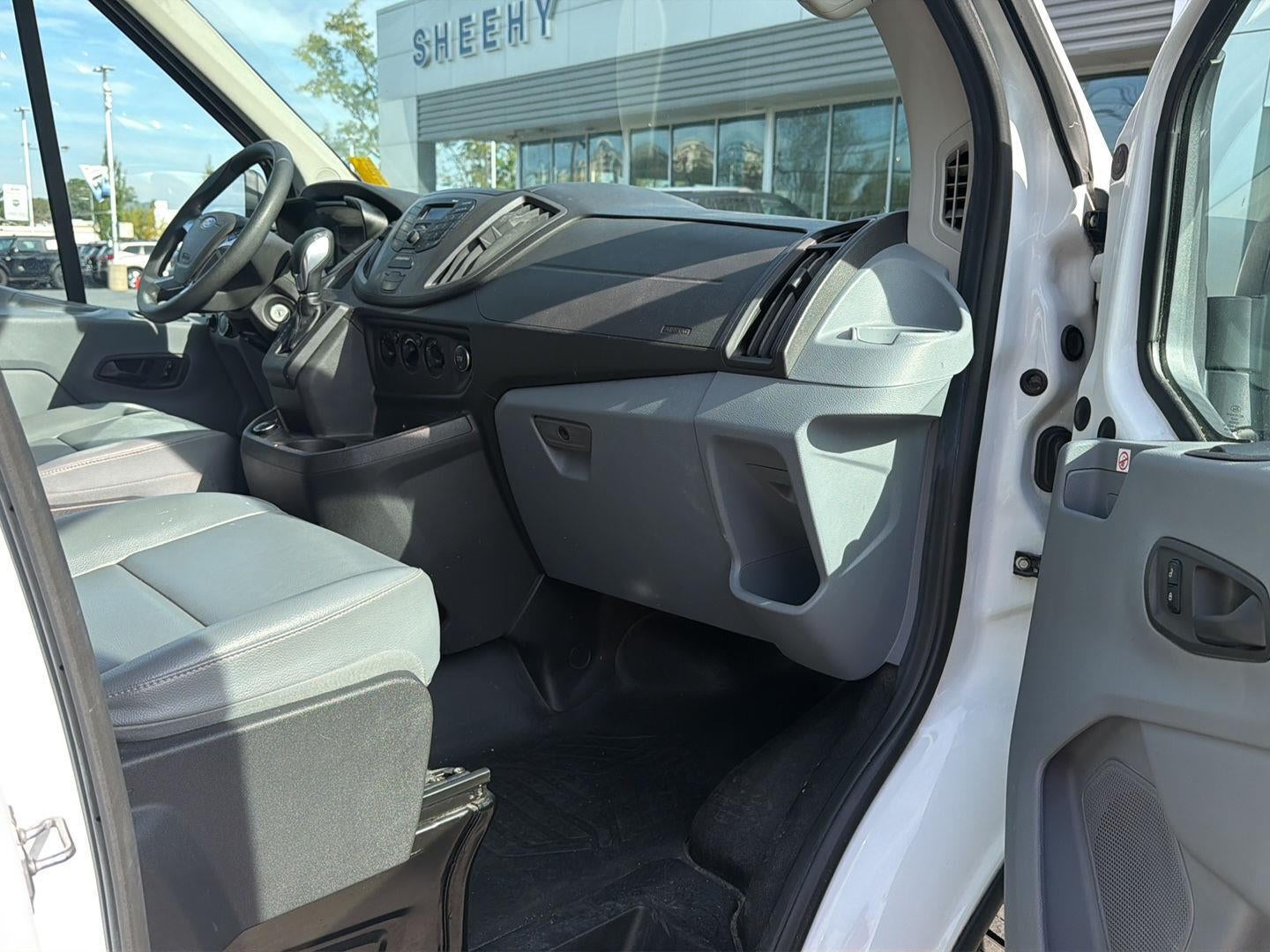 2019 Ford Transit-250 148 WB Medium Roof Cargo