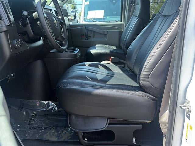 2016 Chevrolet Express 3500 LT w/1LT