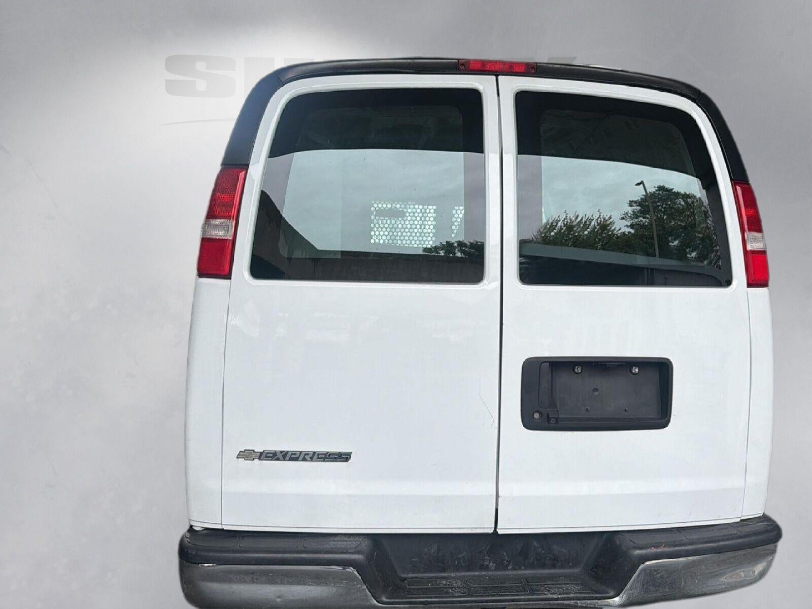 2021 Chevrolet Express Cargo Van RWD 2500 135