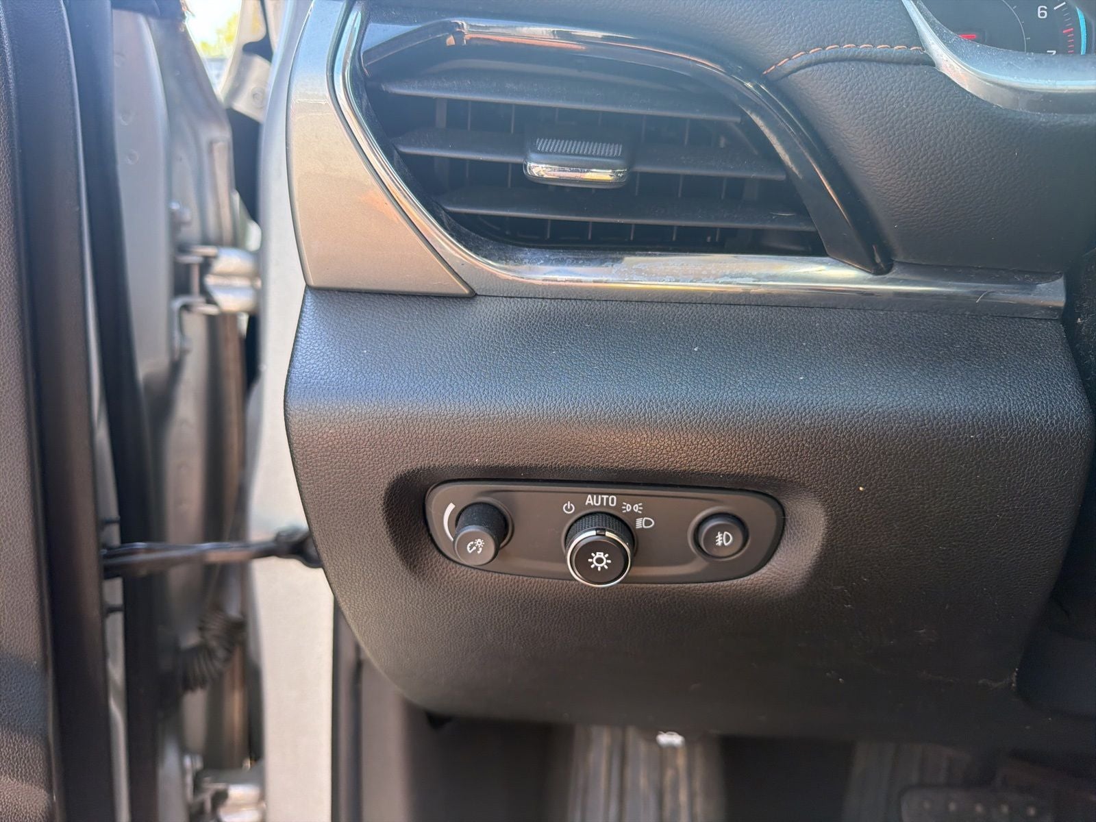 2018 Chevrolet Traverse LT Cloth w/1LT
