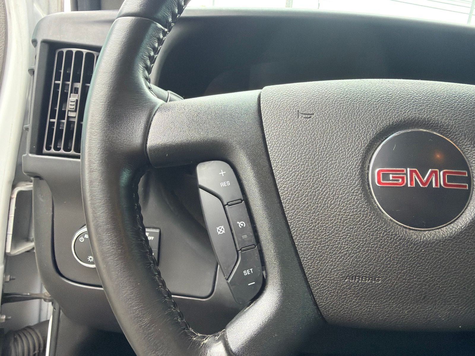 2022 GMC Savana 2500 Work Van