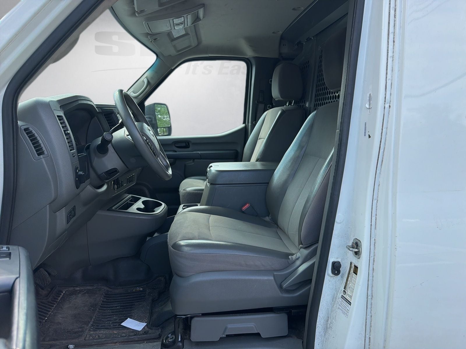 2021 Nissan NV3500 HD Cargo SV NV3500 HD Standard Roof V8 SV