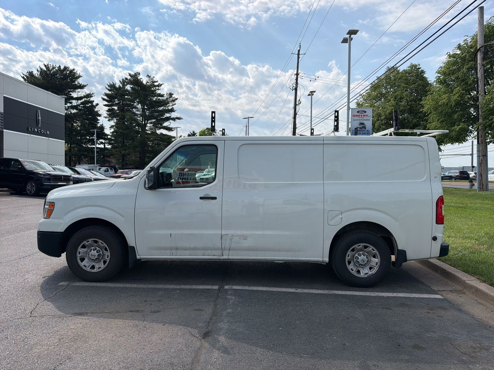 2021 Nissan NV3500 HD Cargo SV NV3500 HD Standard Roof V8 SV
