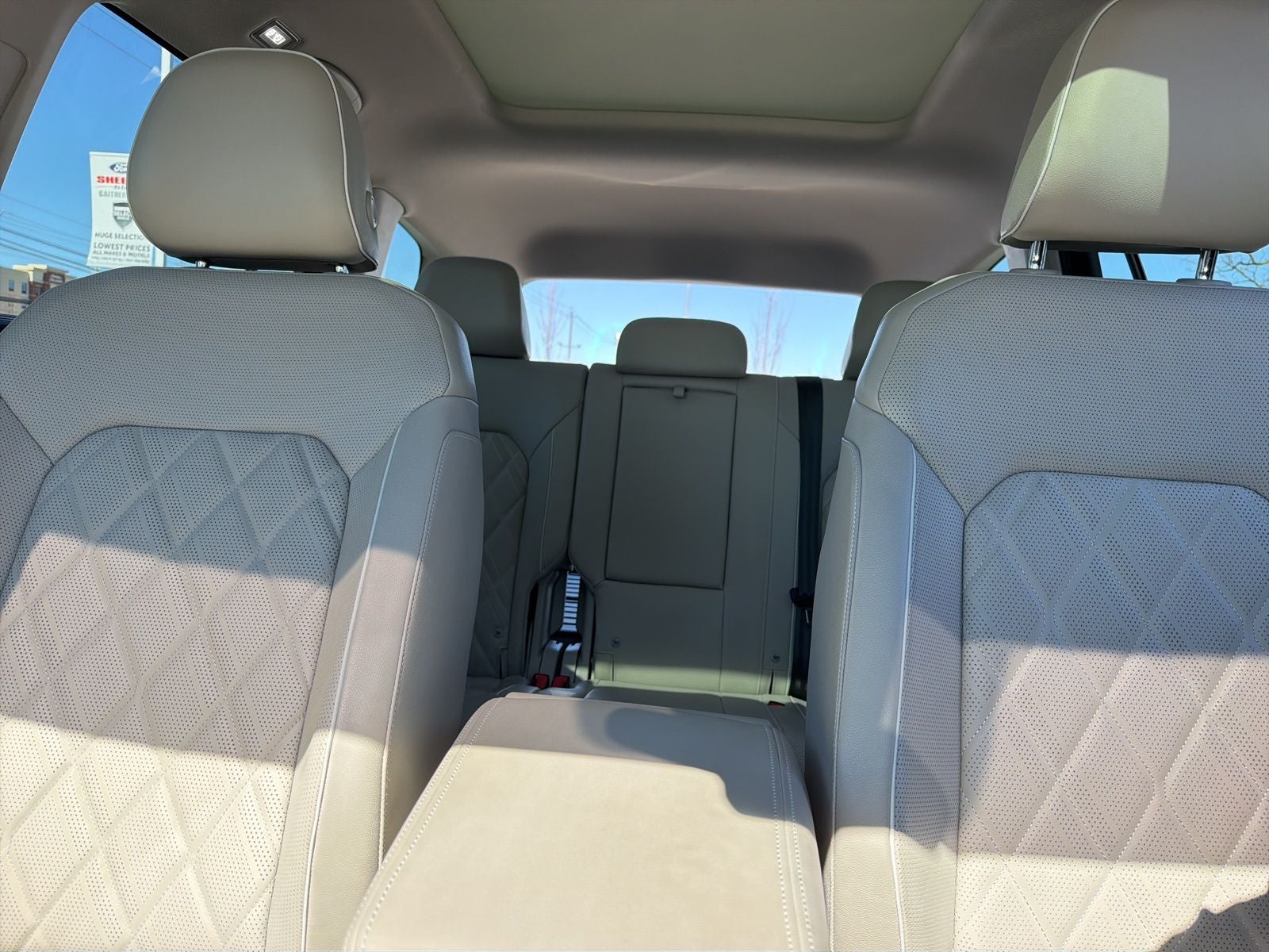 2024 Volkswagen Atlas 2.0T SEL Premium R-Line