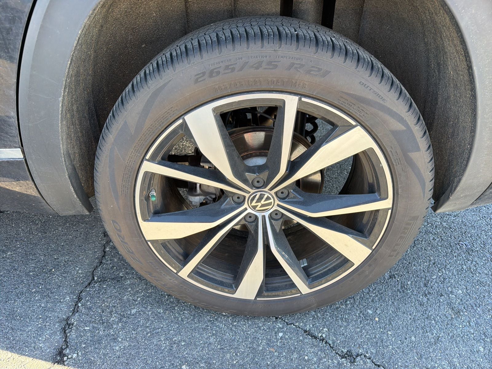 2024 Volkswagen Atlas 2.0T SEL Premium R-Line