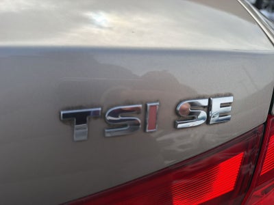 2015 Volkswagen Passat 1.8T SE w/Sunroof/Nav