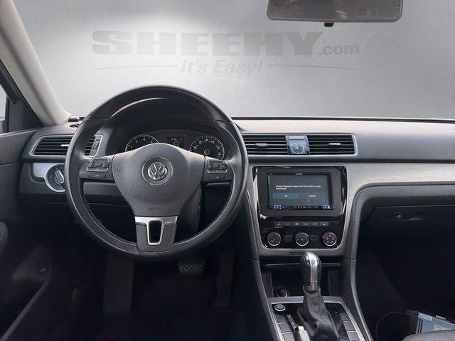 2015 Volkswagen Passat 1.8T SE w/Sunroof/Nav