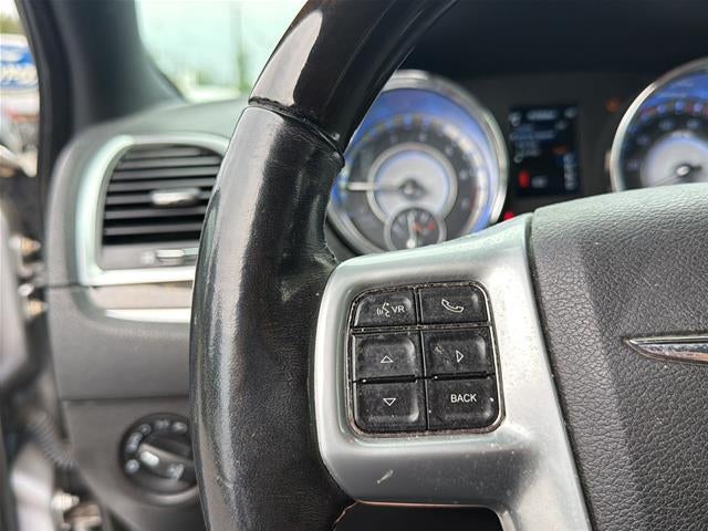 2013 Chrysler 300C Base