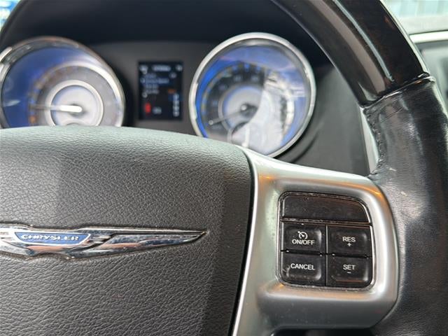 2013 Chrysler 300C Base