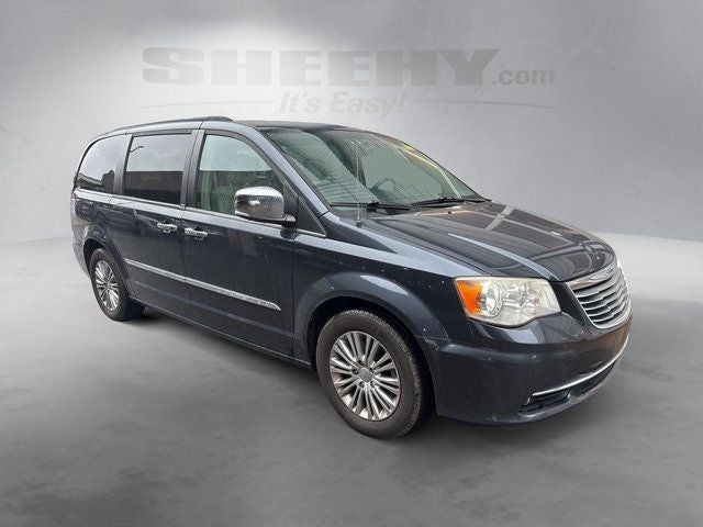 2013 Chrysler Town & Country Touring-L