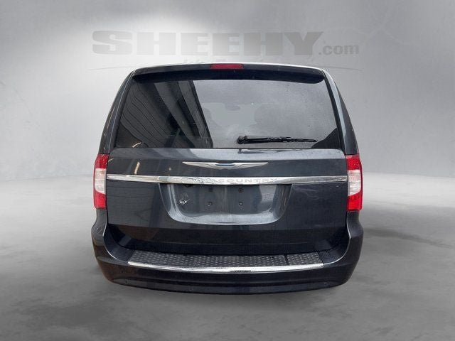 2013 Chrysler Town & Country Touring-L
