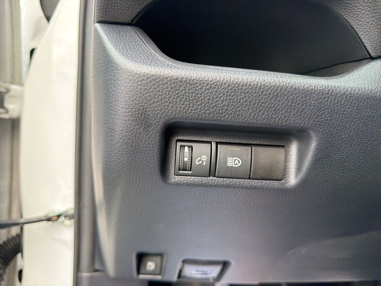 2020 Toyota RAV4 Hybrid LE