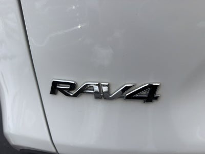 2020 Toyota RAV4 Hybrid LE