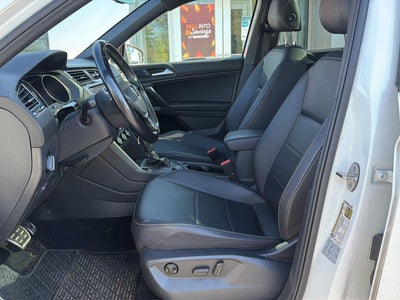 2021 Volkswagen Tiguan SE R-Line Black