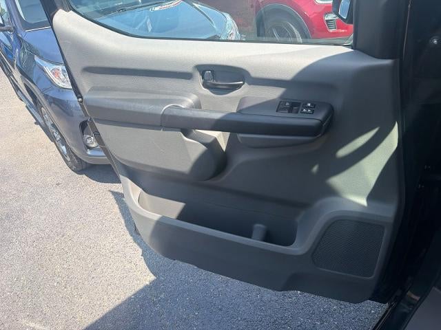 2018 Nissan NV Passenger NV3500 HD SL