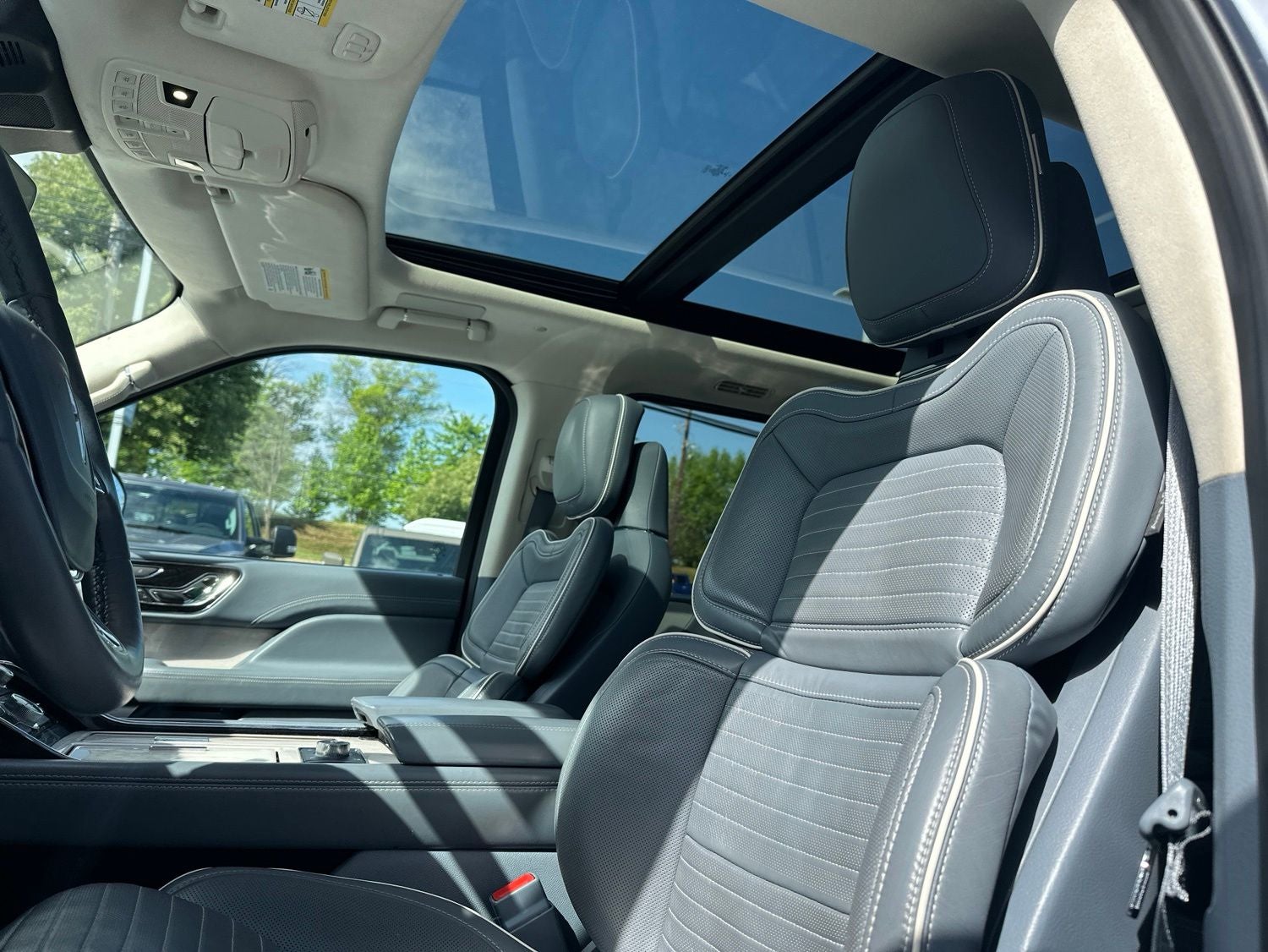 2022 Lincoln Navigator Black Label