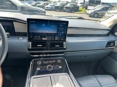 2022 Lincoln Navigator Black Label