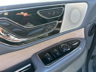 2022 Lincoln Navigator Black Label