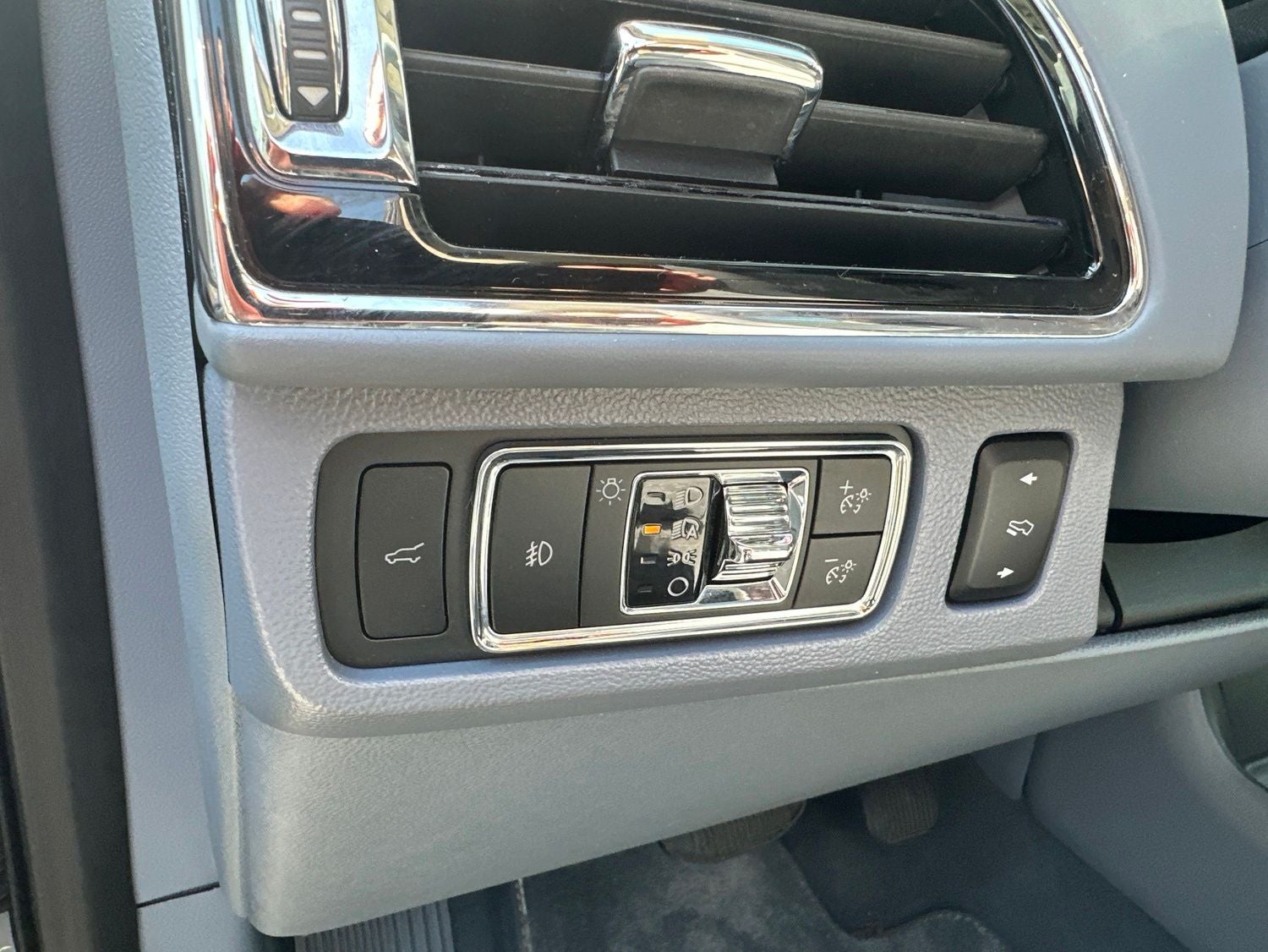 2022 Lincoln Navigator Black Label
