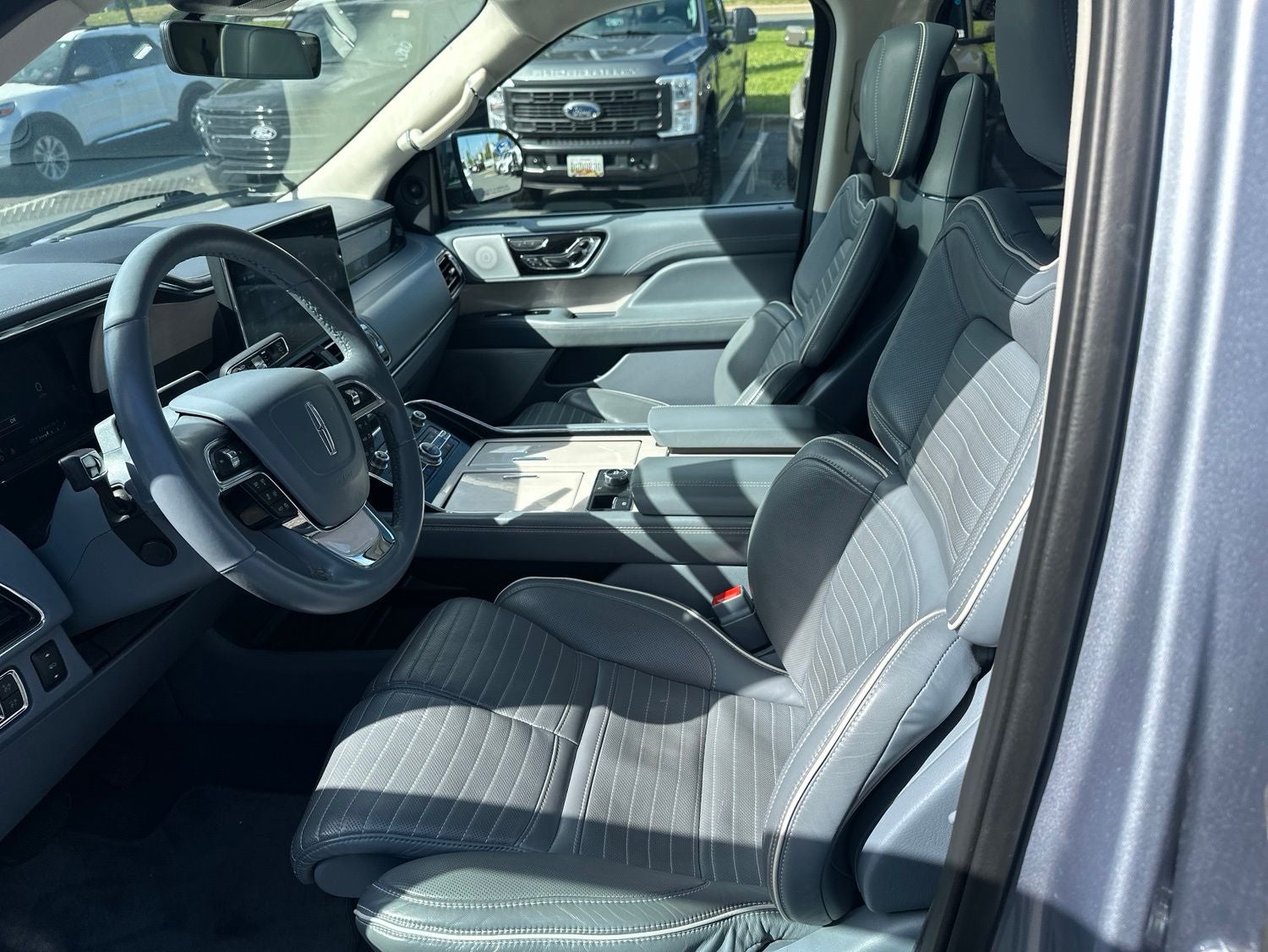2022 Lincoln Navigator Black Label