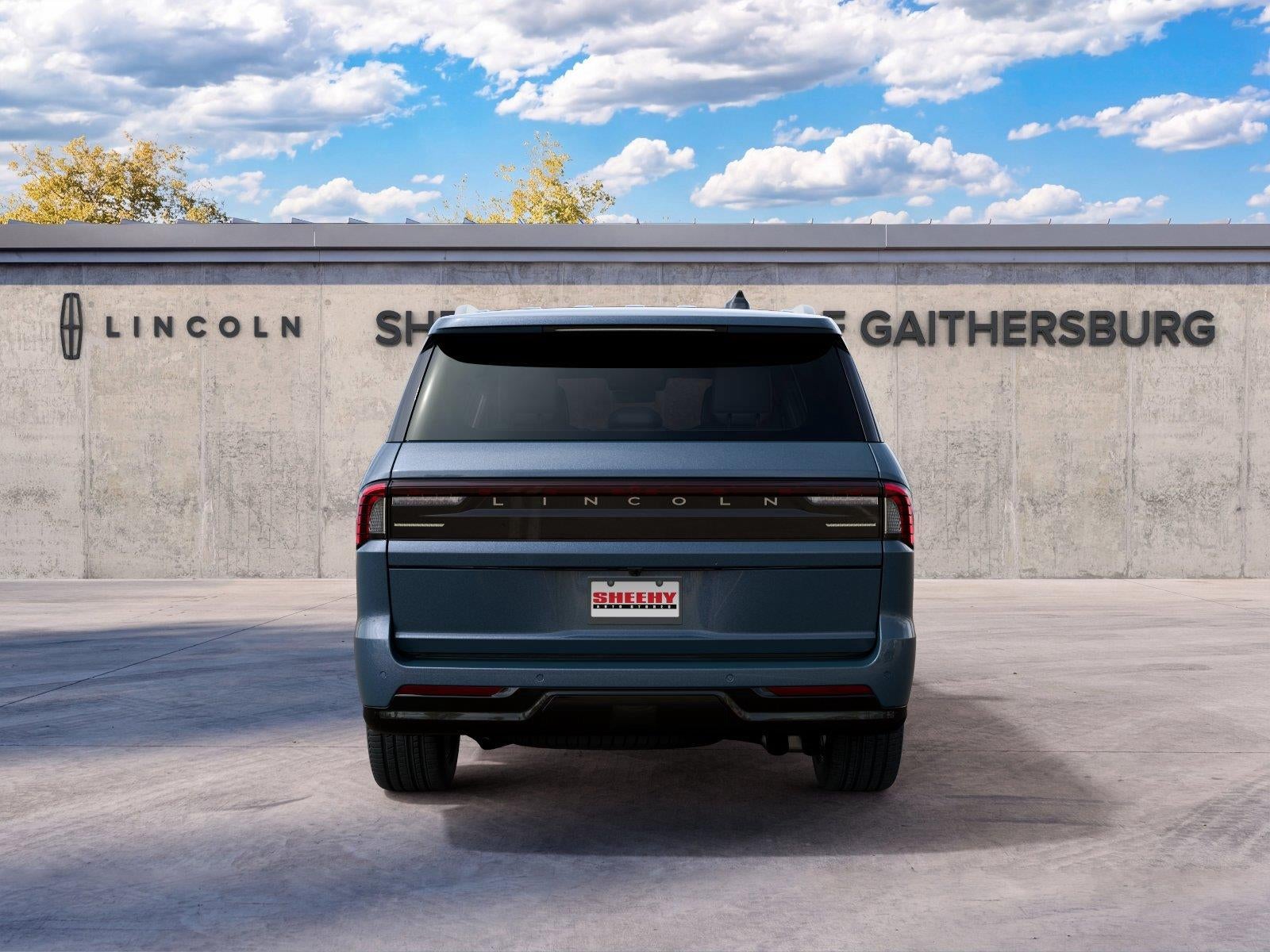 2027 Lincoln Navigator Premiere