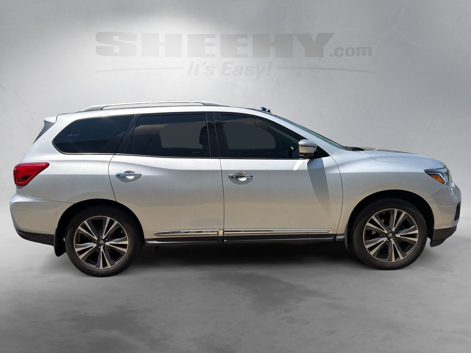 2018 Nissan Pathfinder Platinum