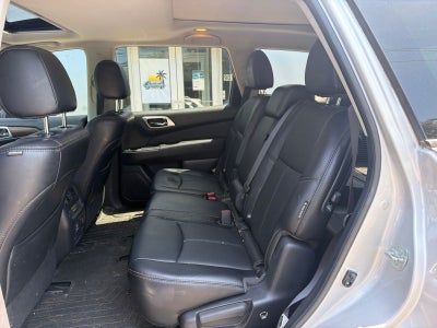 2018 Nissan Pathfinder Platinum