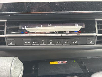 2025 Toyota Sienna Woodland Edition