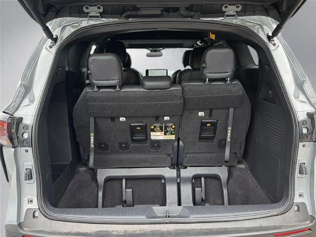 2025 Toyota Sienna Woodland Edition