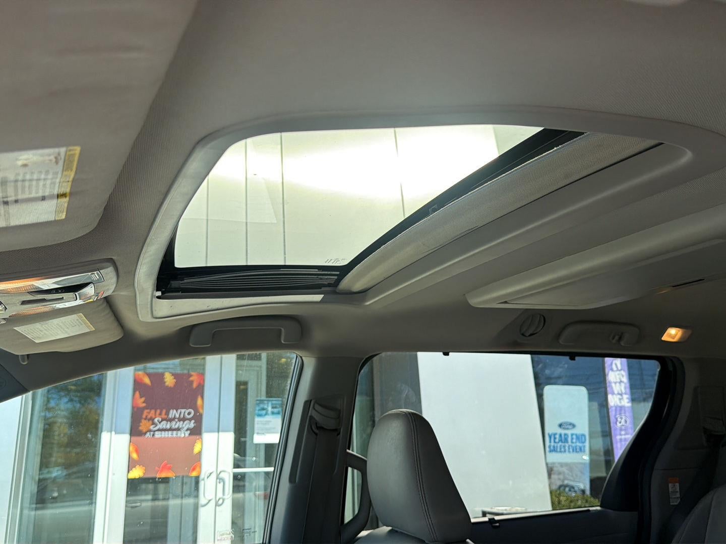 2015 Toyota Sienna XLE Premium 8-Passenger