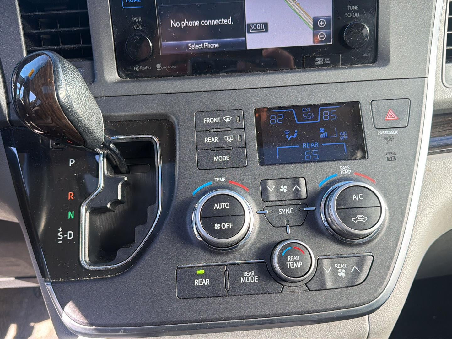 2015 Toyota Sienna XLE Premium 8-Passenger