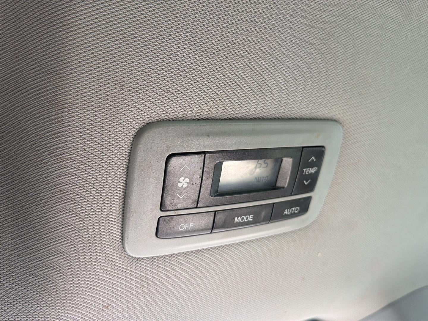 2015 Toyota Sienna XLE Premium 8-Passenger