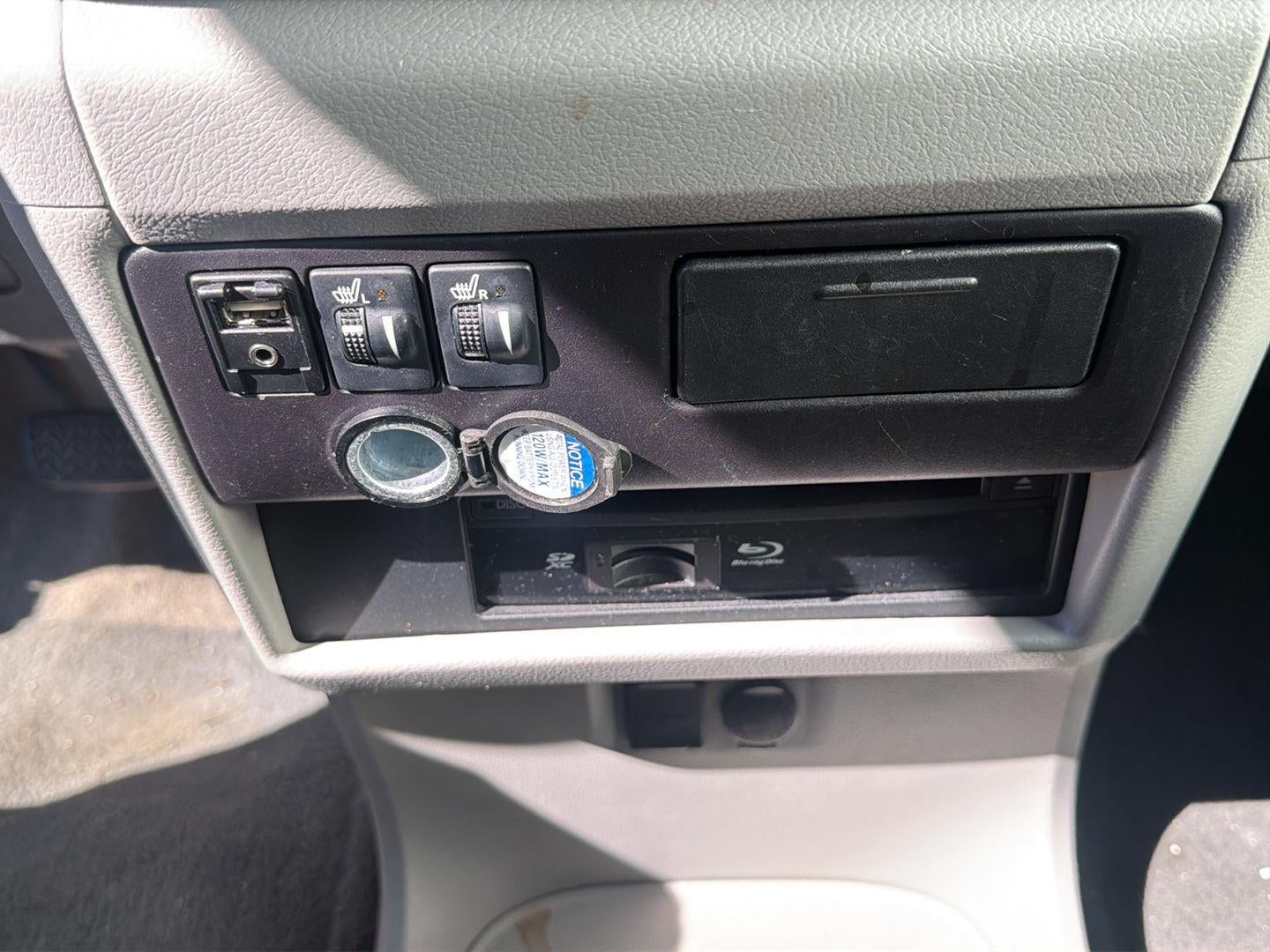 2015 Toyota Sienna XLE Premium 8-Passenger