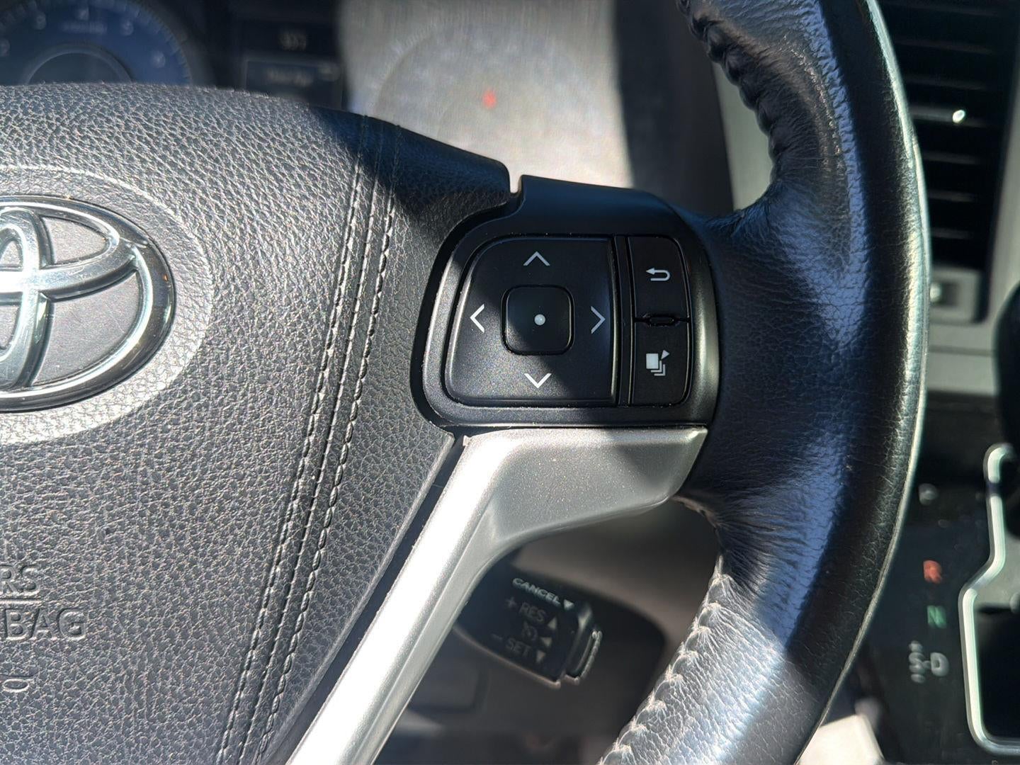 2015 Toyota Sienna XLE Premium 8-Passenger