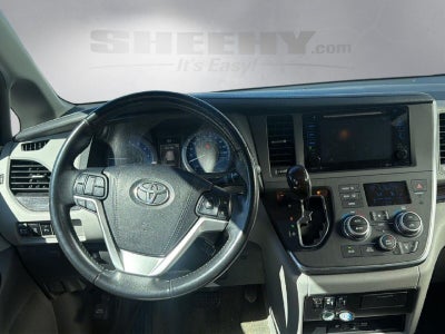 2015 Toyota Sienna XLE Premium 8-Passenger