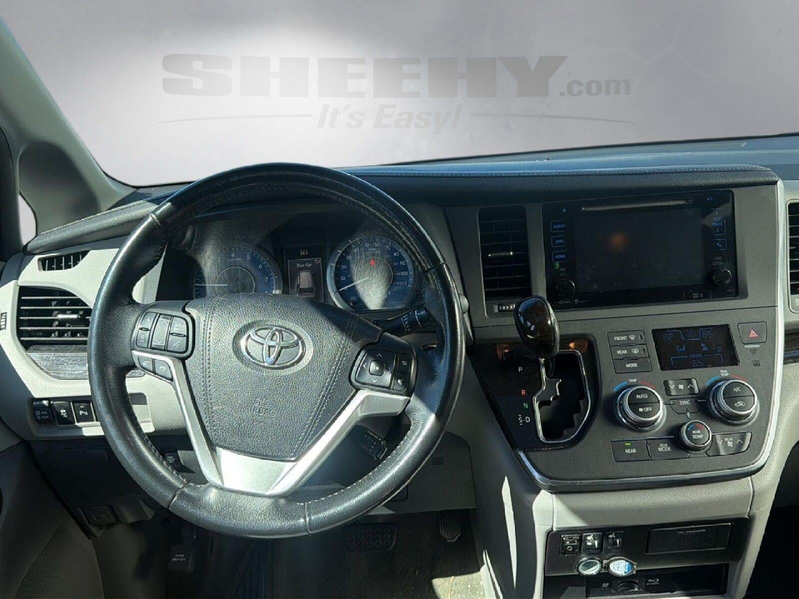 2015 Toyota Sienna XLE Premium 8-Passenger