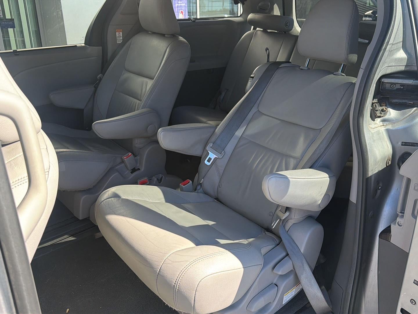 2015 Toyota Sienna XLE Premium 8-Passenger