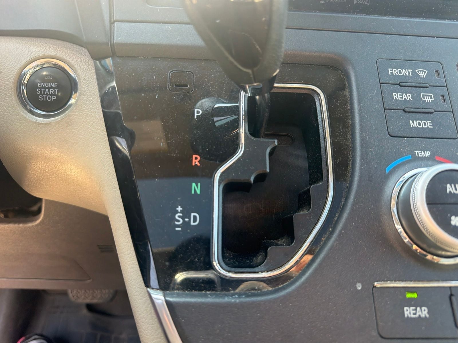 2017 Toyota Sienna XLE 8 Passenger