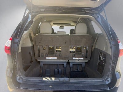2017 Toyota Sienna XLE 8 Passenger