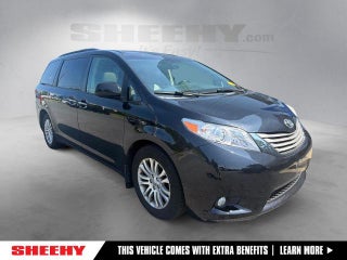 2017 Toyota Sienna XLE 8 Passenger
