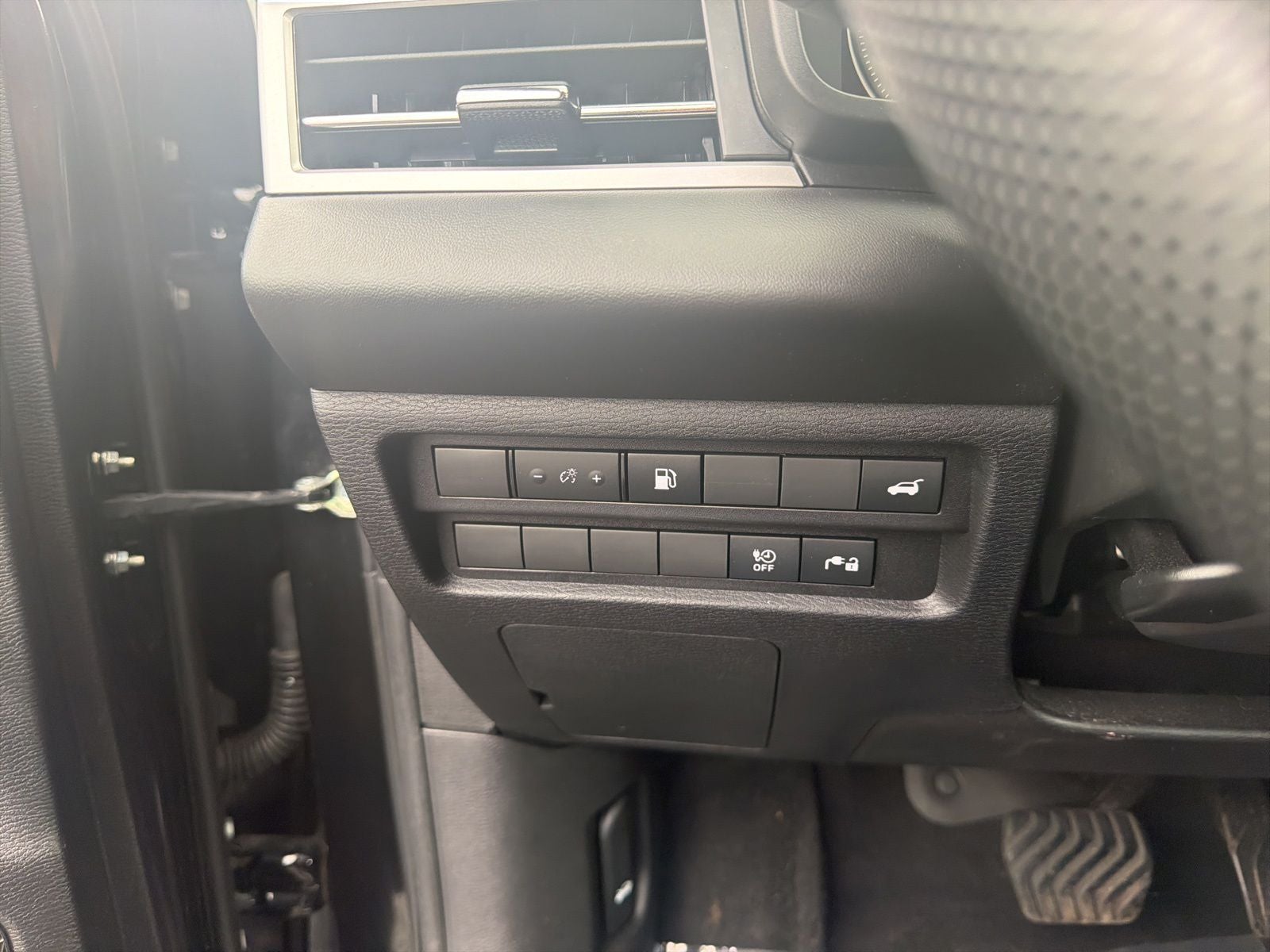 2023 Mitsubishi Outlander PHEV SE