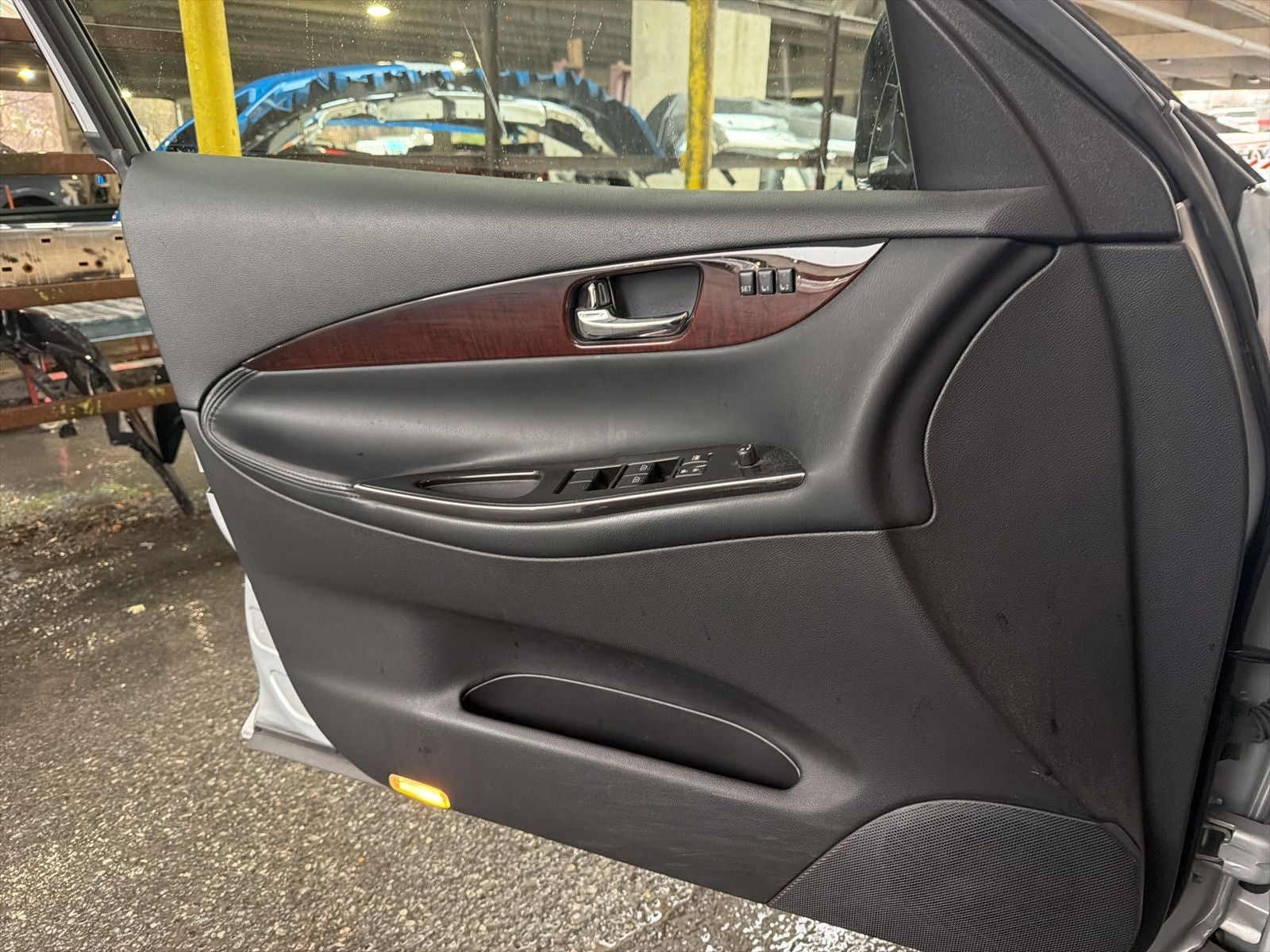 2016 INFINITI QX50 Base