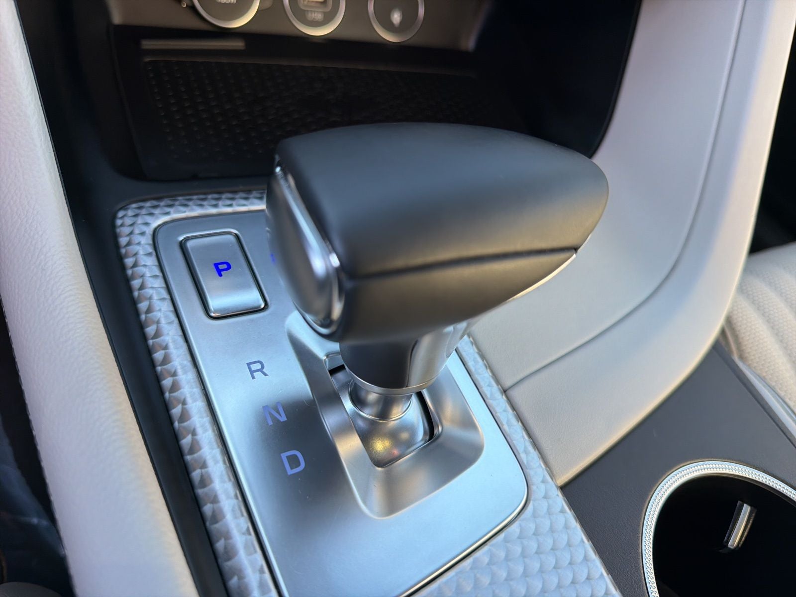 2023 GENESIS G70 Standard - Photo 20