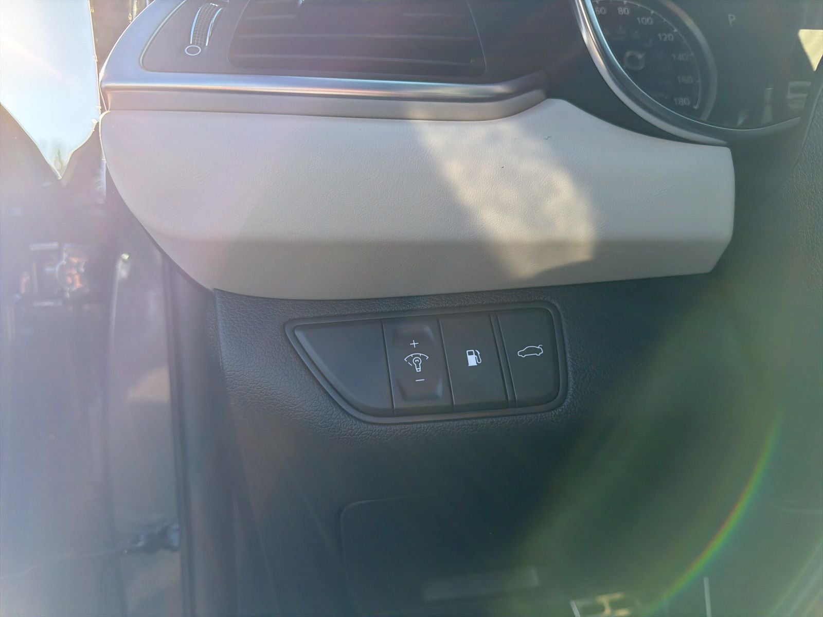 2023 GENESIS G70 Standard - Photo 21