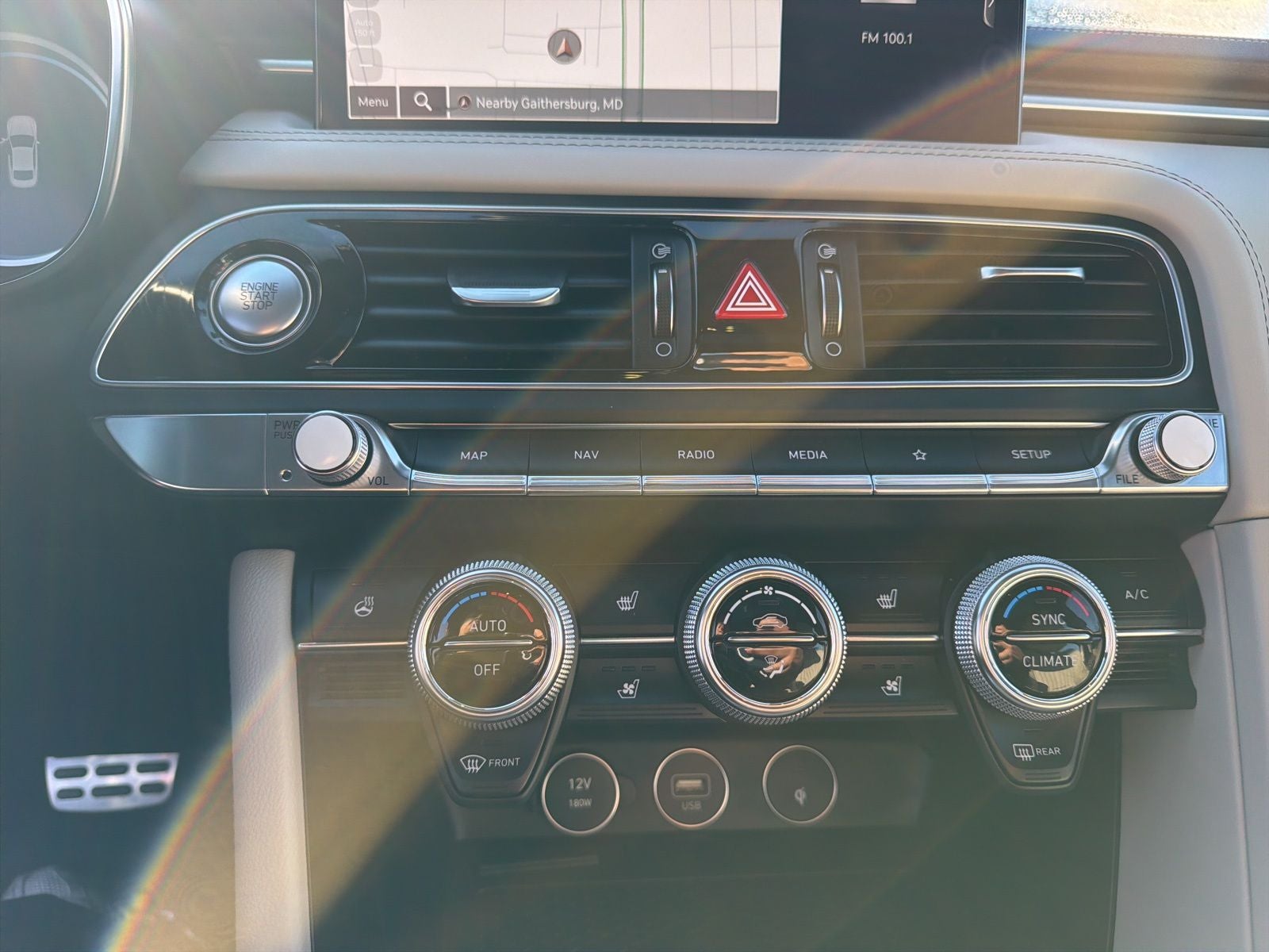 2023 GENESIS G70 Standard - Photo 26