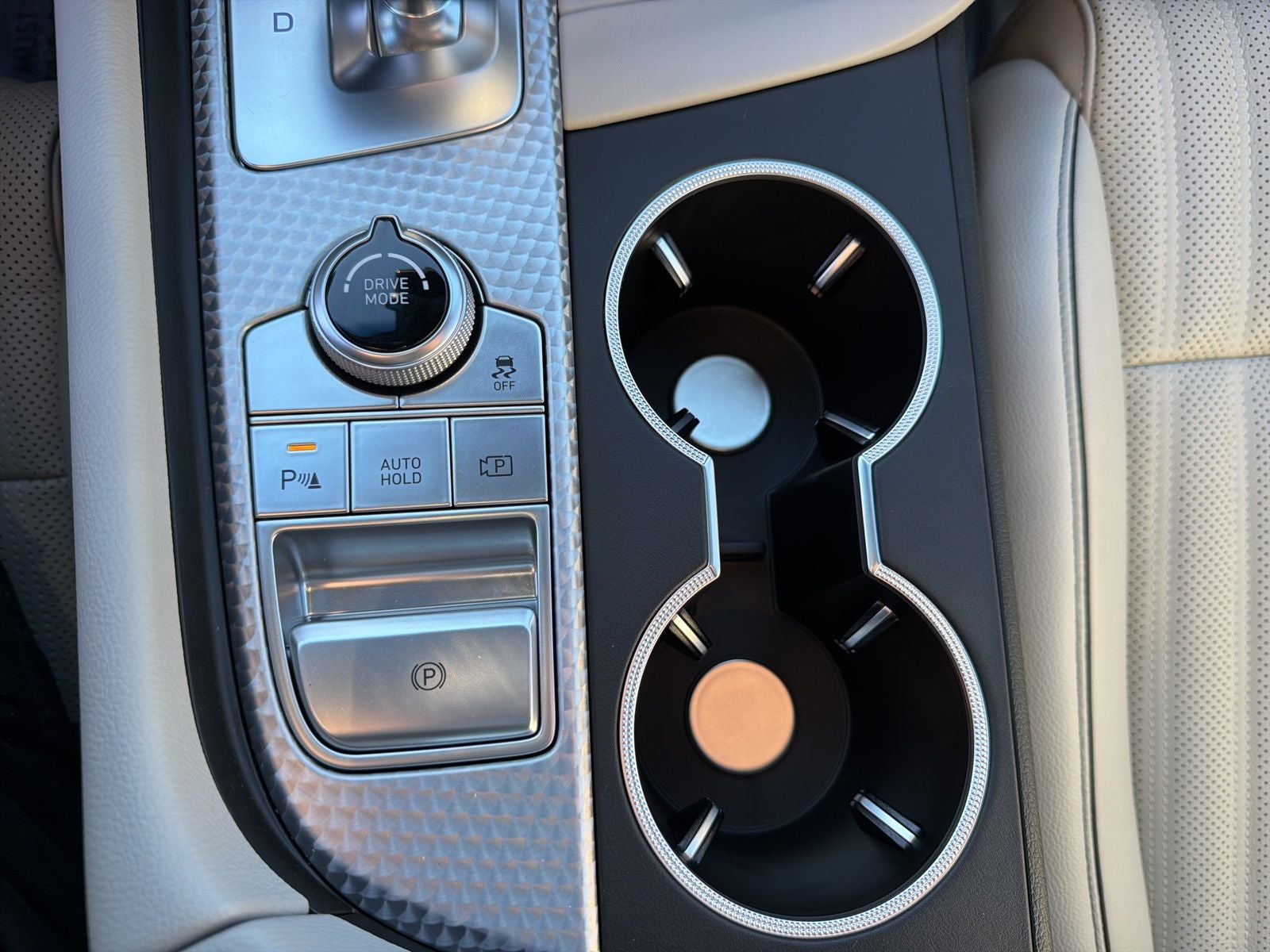 2023 GENESIS G70 Standard - Photo 27