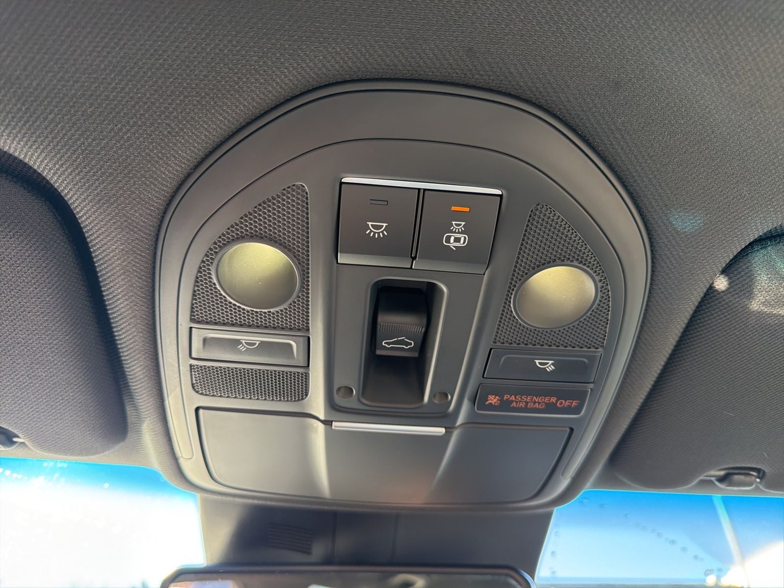 2023 GENESIS G70 Standard - Photo 28