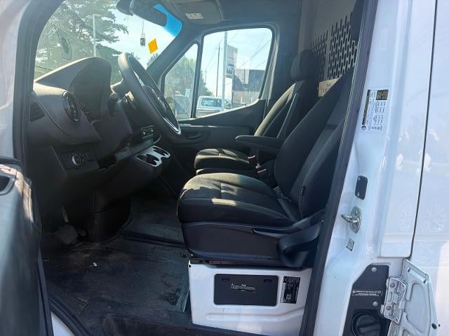 2023 Mercedes-Benz Sprinter 1500 144 WB Standard Roof Cargo