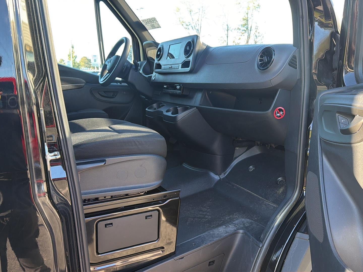 2024 Mercedes-Benz Sprinter Passenger Van 2500 STANDARD ROOF I4 DIESEL 144" RWD