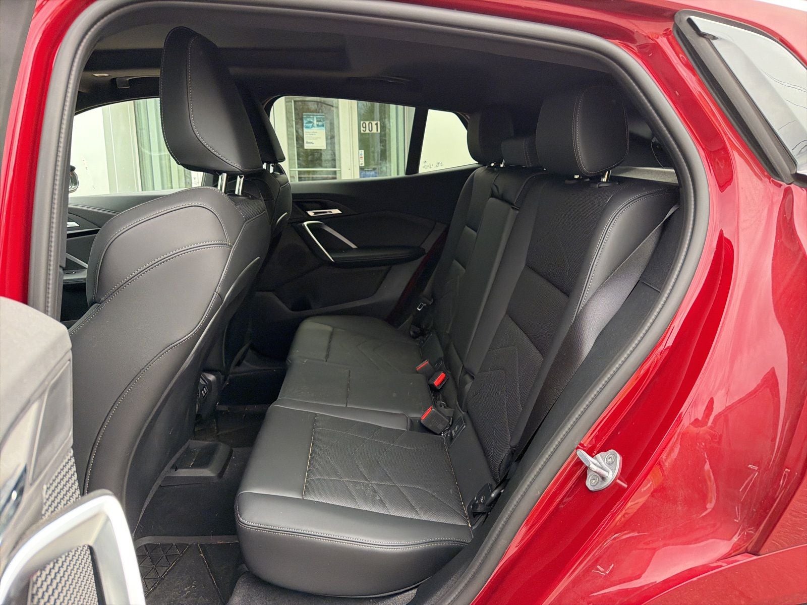 2025 BMW X2 xDrive28i